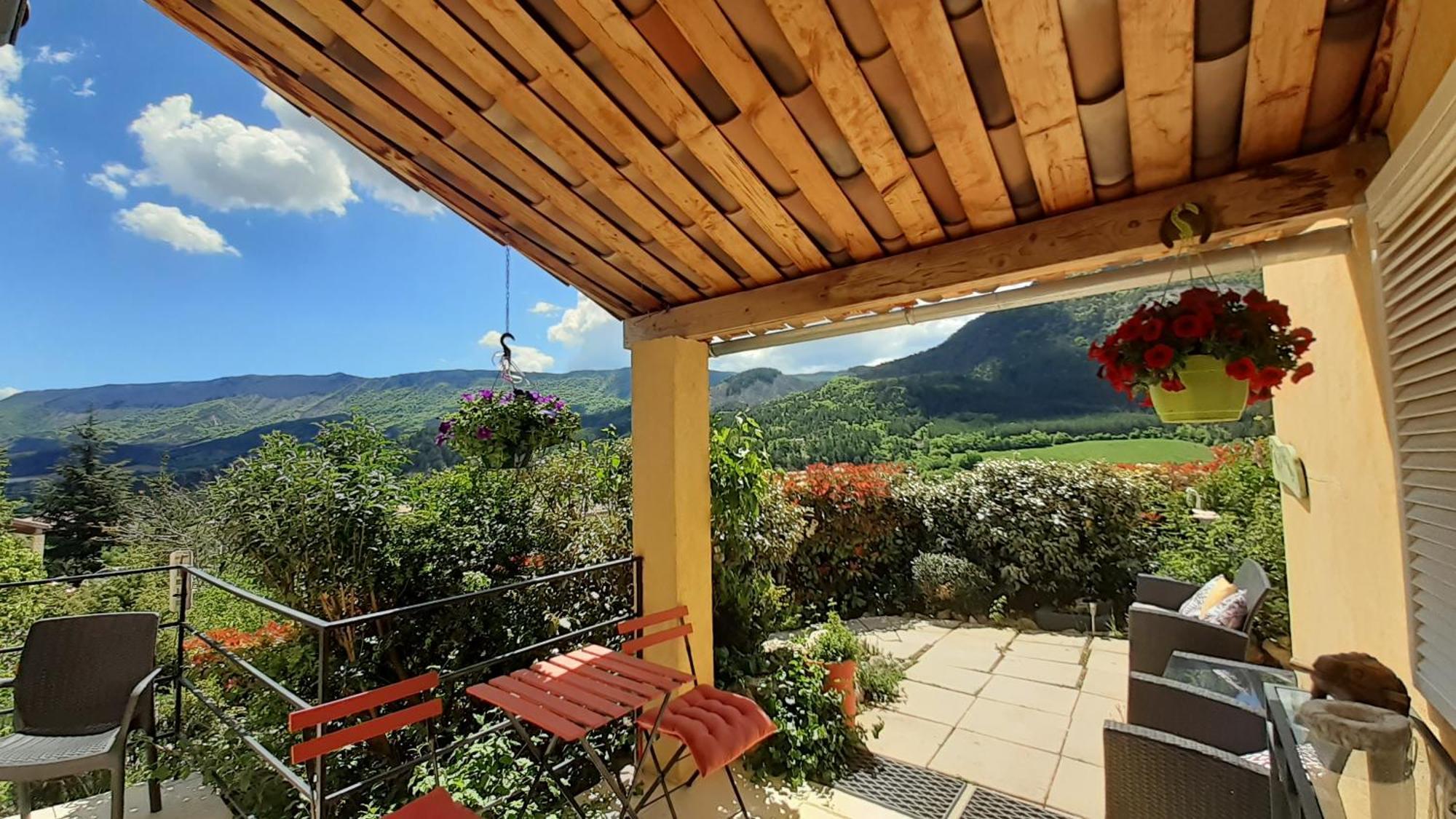 Les Terrasses Du Paradis Orpierre Exteriör bild