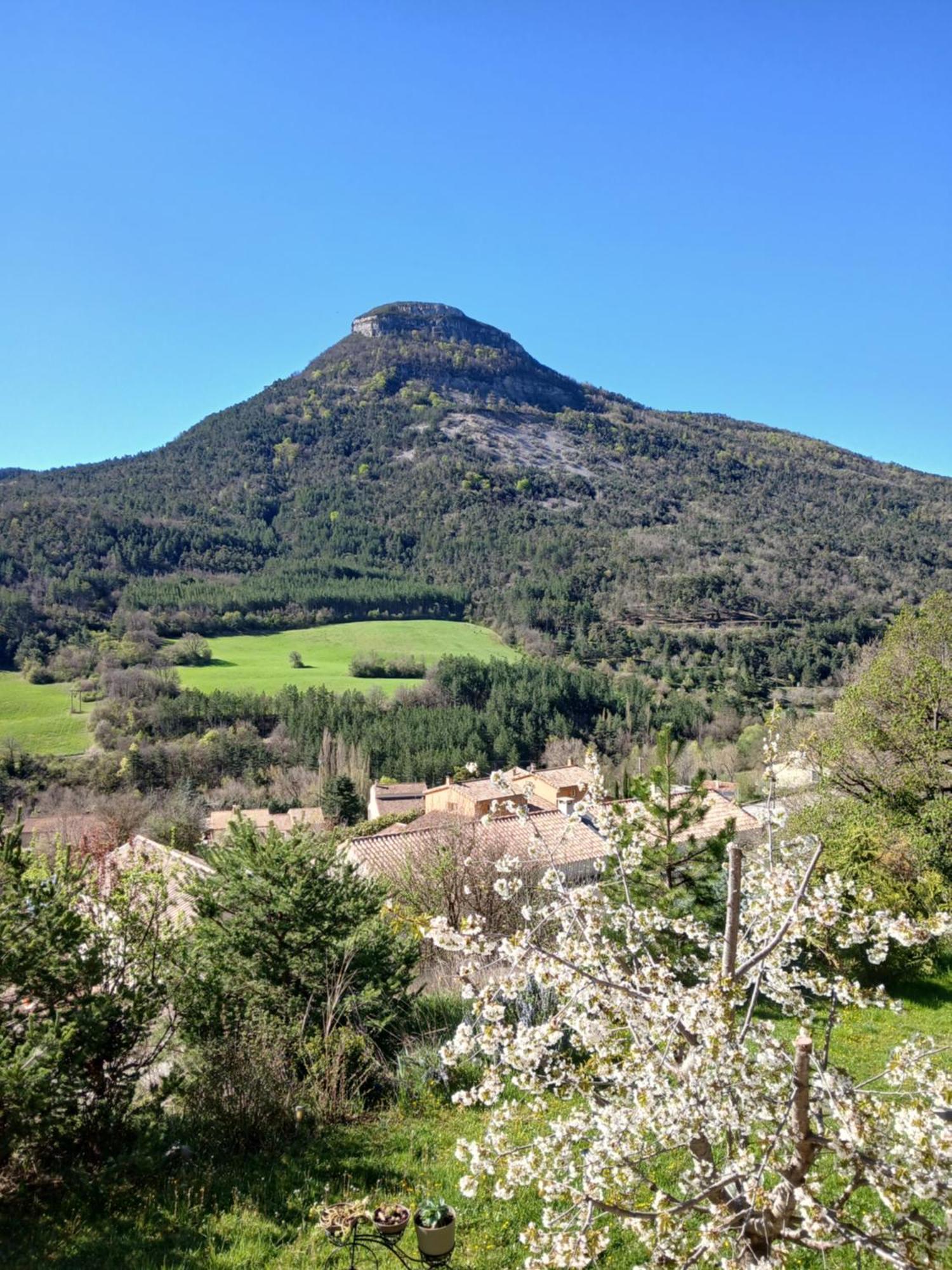 Les Terrasses Du Paradis Orpierre Exteriör bild