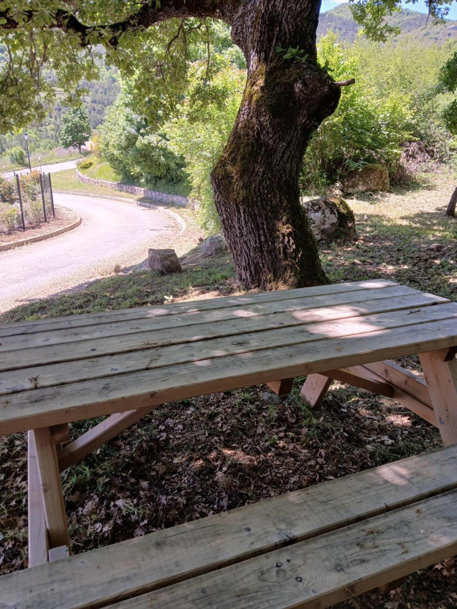 Les Terrasses Du Paradis Orpierre Exteriör bild