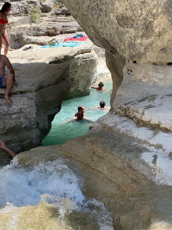 Les Terrasses Du Paradis Orpierre Exteriör bild